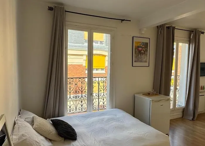 Appartement A Париж, Франція