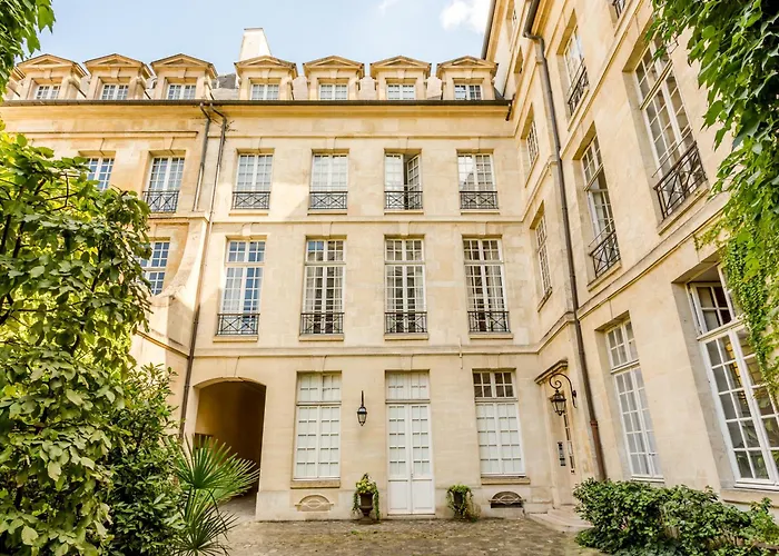 Merveil - Luxury Suite - Marais - Archives I Paris, France