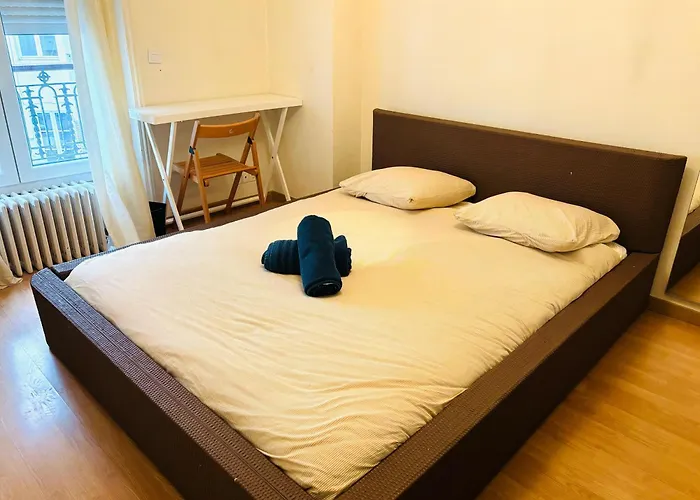 Appartement Tour Eiffel Alesia Parigi, Francia