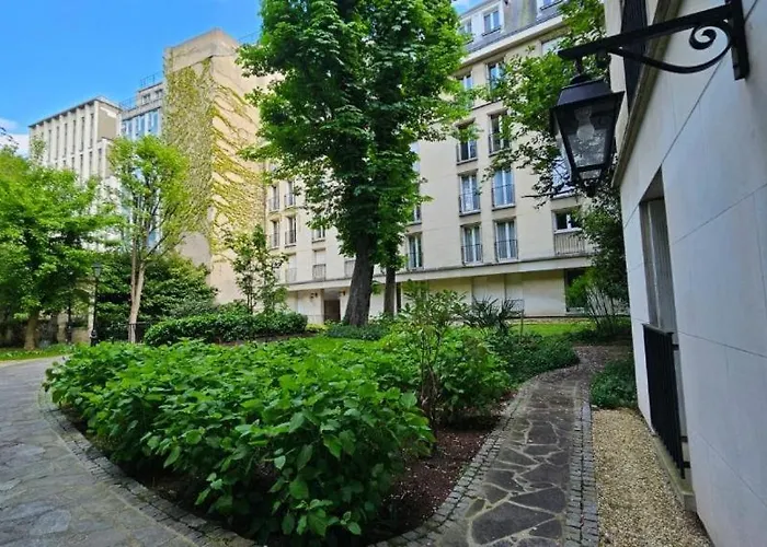 Appartement Quartier Saint Germain Des Pres En Plein Coeur De Paris !, Francia