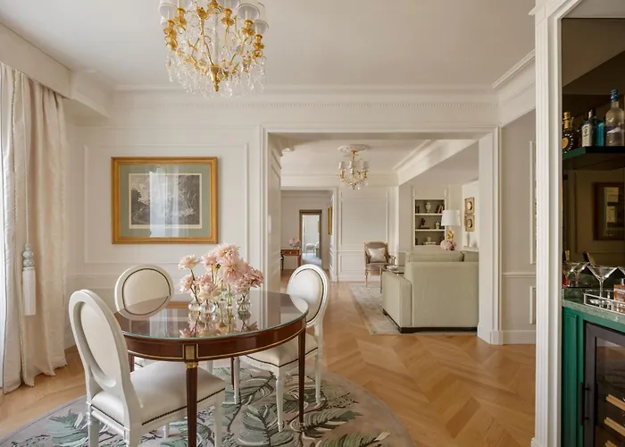 Four Seasons Hotel George V Paris, Prancis
