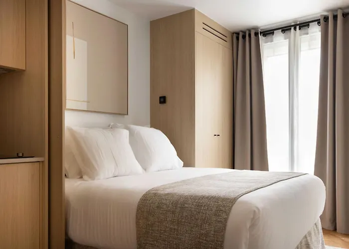 Luxury Residence - Port Royal - Rive Gauche Paris, France