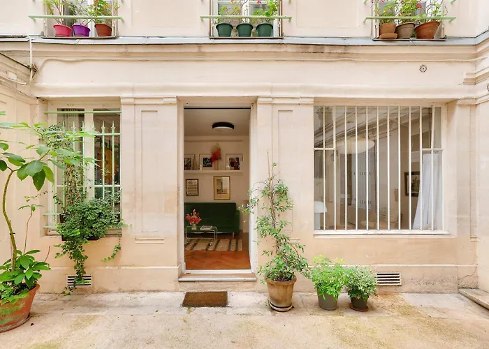 Bright Apartment In The 10Arr. - 4 People Parijs, Frankrijk