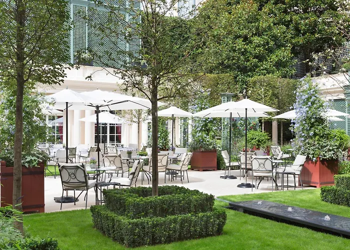 Le Bristol Paris, Oetker Hotels, Франція