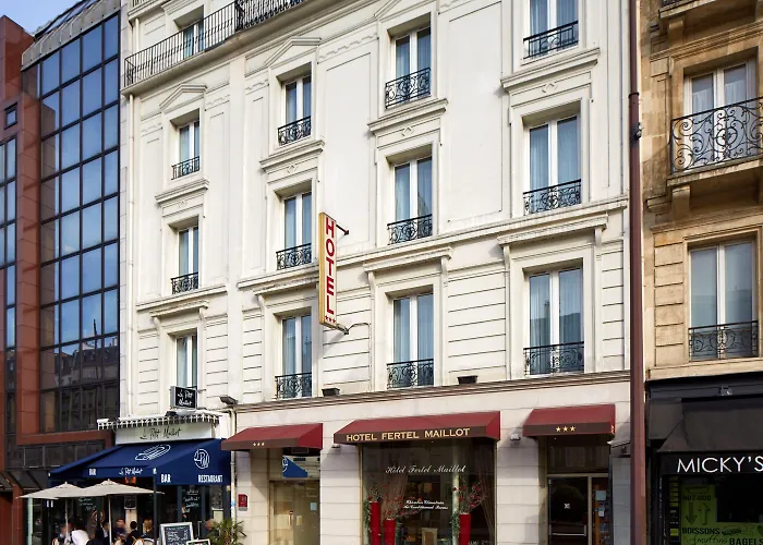 Hotel Fertel Maillot Paris, França