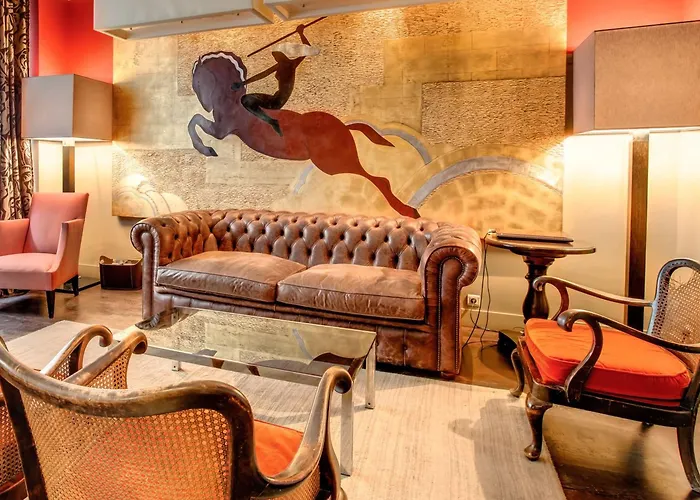 Crystal Hotel Paris, França