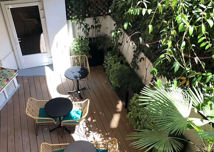 Hotel Apolonia Paris Montmartre; Sure Hotel Collection By Best Western, Frankrijk
