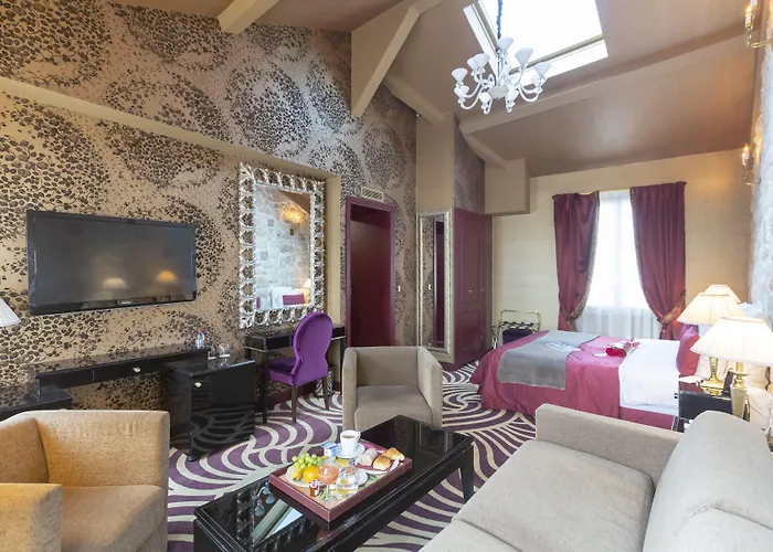 Hotel Du Beaumont Paris, France