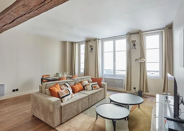 Apartment Louvre Museum By Studio Prestige Paris, France