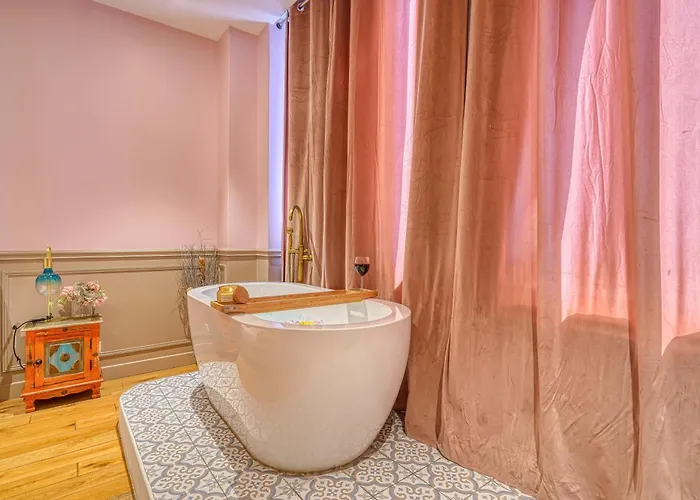 Luxury Suite Paris Republique, Francia