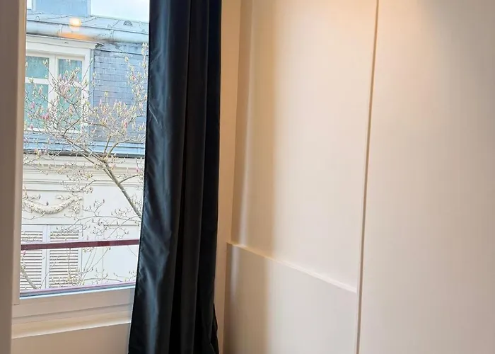 Mithouard Apartments Parigi, Francia