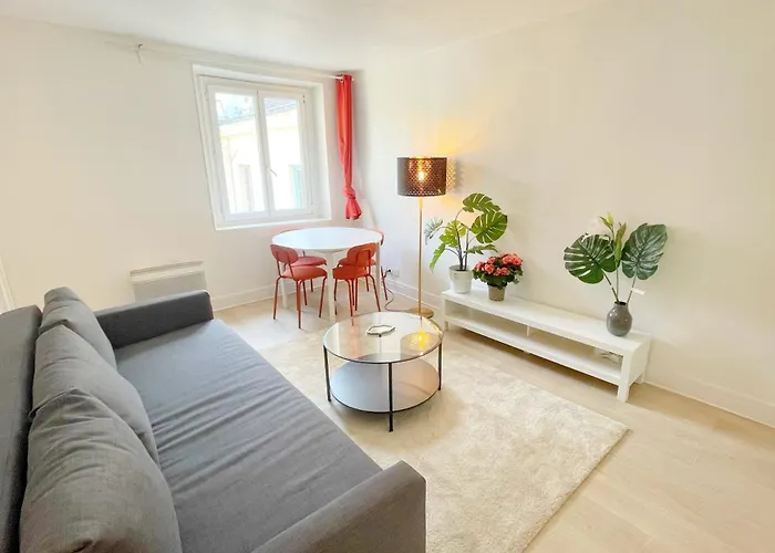 Paris Heart Apartment, Francia