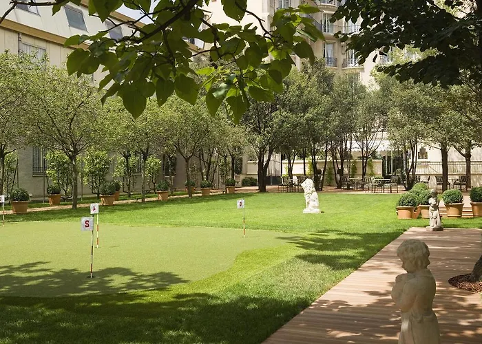 Ritz Paris Hotel, Prancis