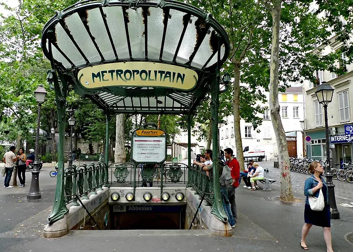 Abbesses Montmartre Apartment Paris, França
