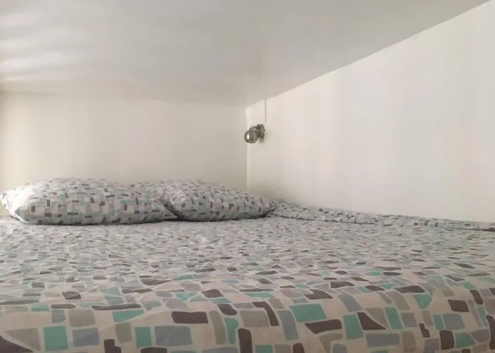 Maisonnette Studio Sur Cour Parigi, Francia