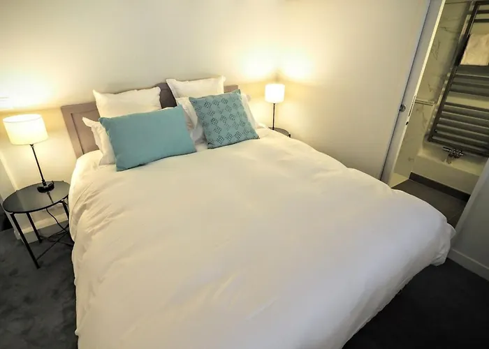 Moliere Chicsuites