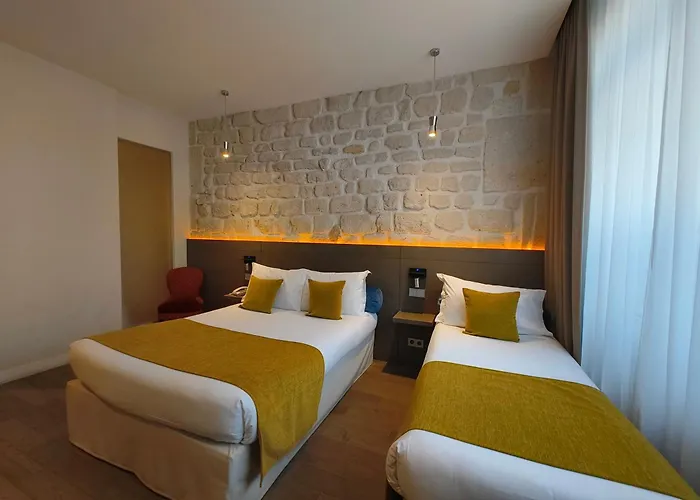 Familia Hotel