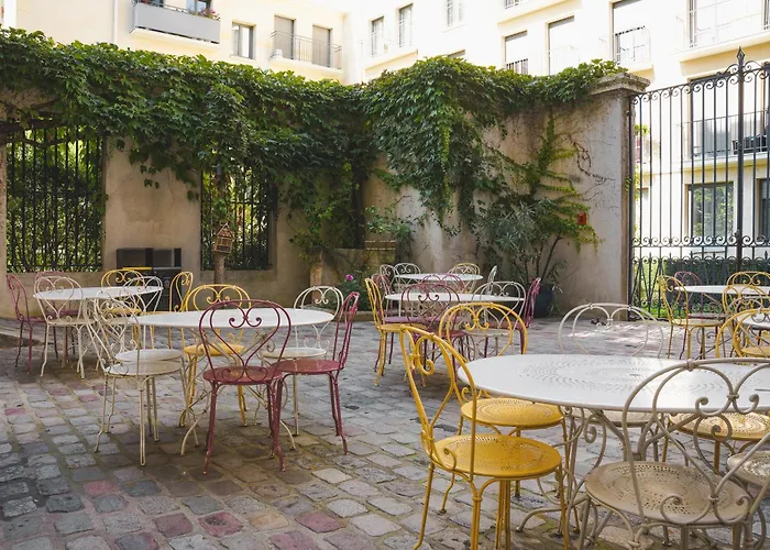 Mije Marais Hostel